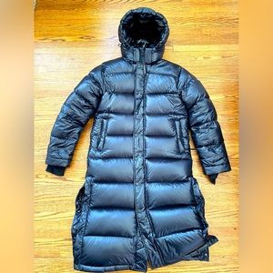Aritzia TNA 2XS Long Super Puff Gloss Black Puffer Jacket